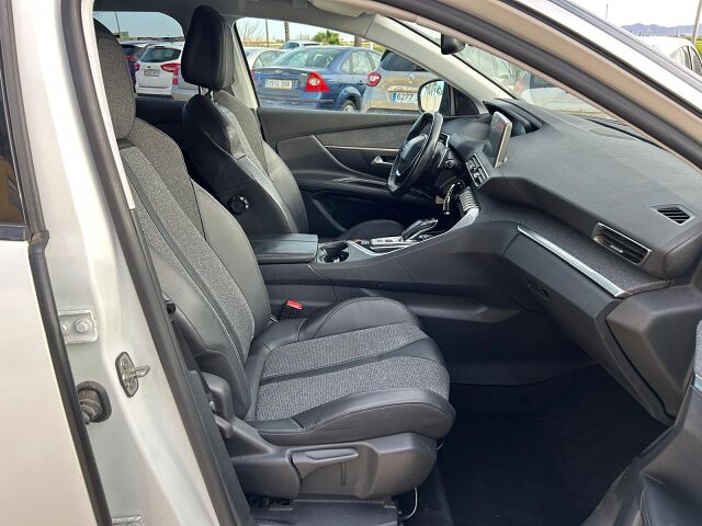 PEUGEOT 3008 ALLURE 1.2 E-THP AUTO SPANISH LHD IN SPAIN 74000 MILES SUPERB 2017